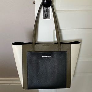 Michael Kors bag/purse